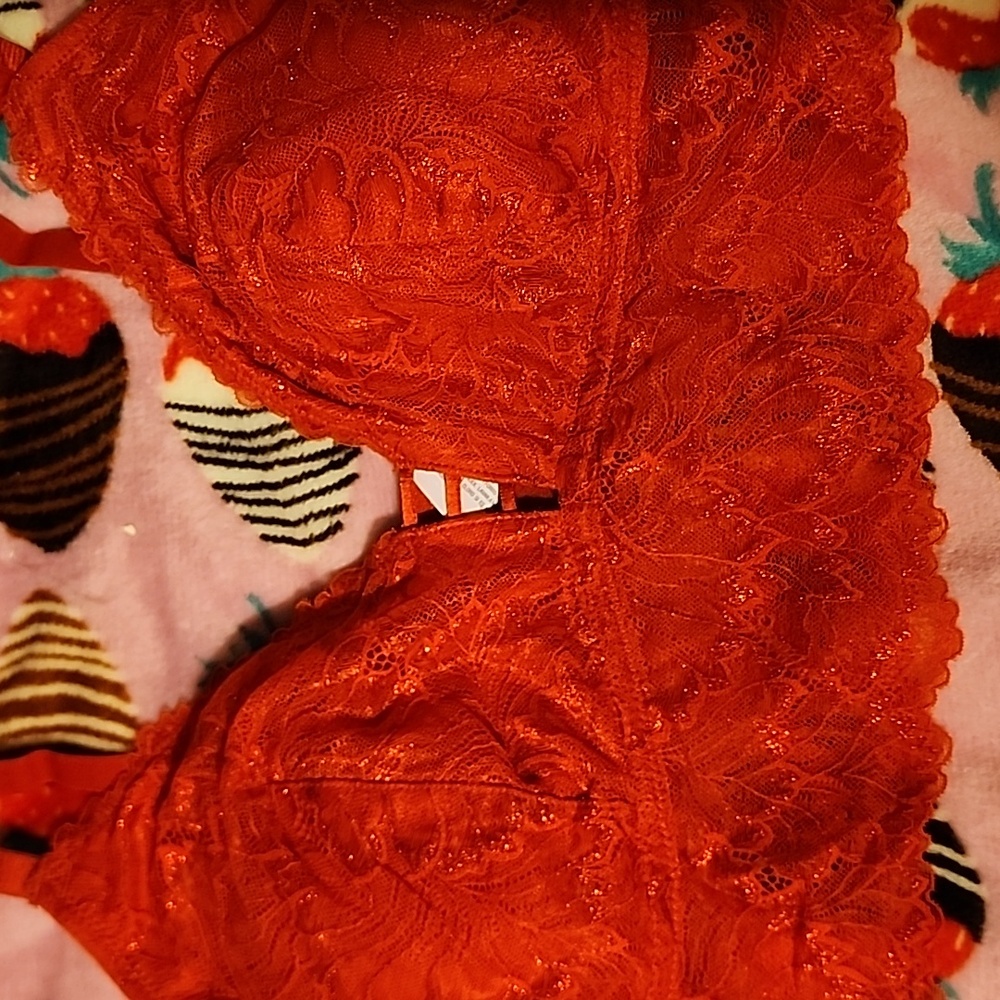 Auden Red Shimmer Bralette - Picture 3 of 6